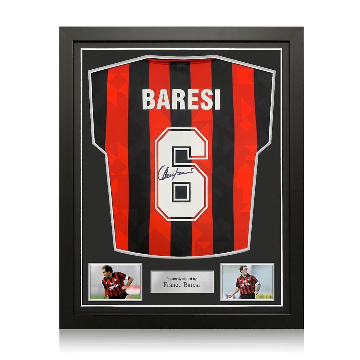 佛朗哥·巴雷西 (Franco Baresi) 签署了 AC 米兰 1994 年足球衫。标准框架
