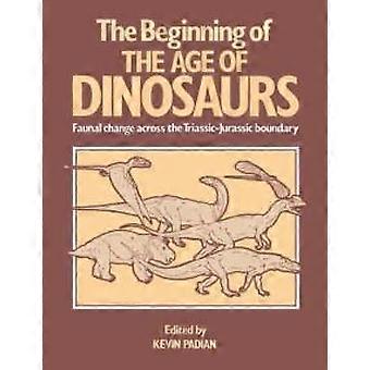 Dinosaurusten aikakauden alku, eläimistön muutos trias-jurakaudella - Cambridge University Press - Pehmeäkantinen kirja