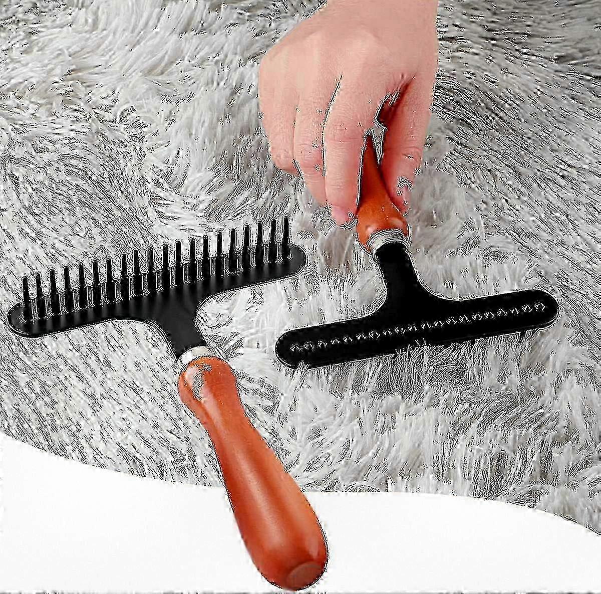 Folding Carpet Rake for Fluffing and Cleaning, Handheld Tool to Refresh Rugs and Remove Pet Hair, Restore Softness to Fibers