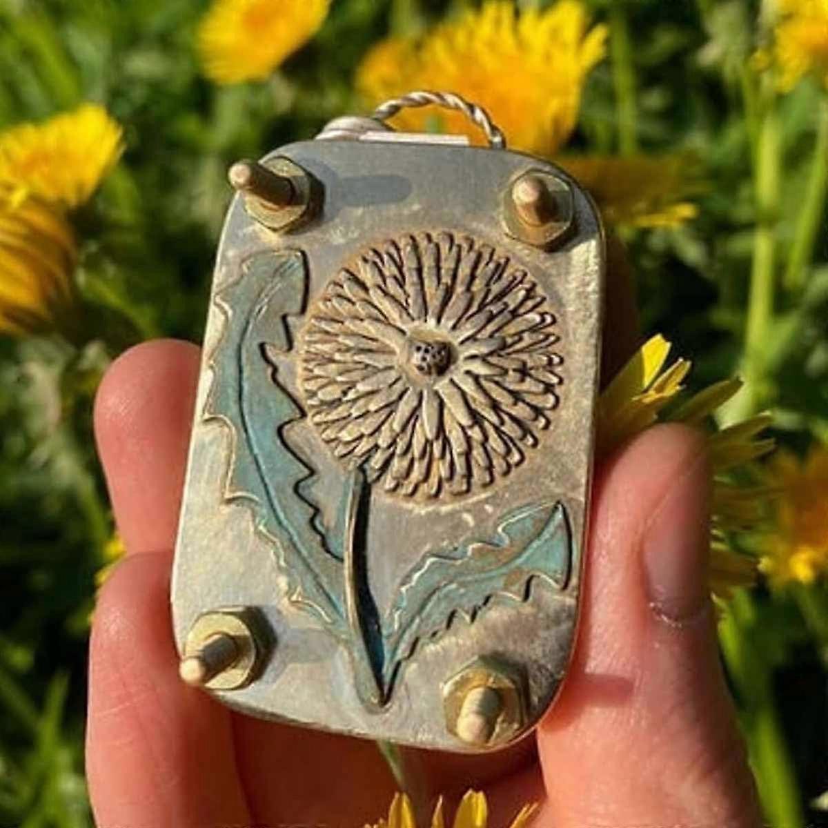 Micro Flower Press Kit, Metal Flower Pressing Machine for DIY Plant Preservation, Handmade Embossing Tool for Dandelion Crafts