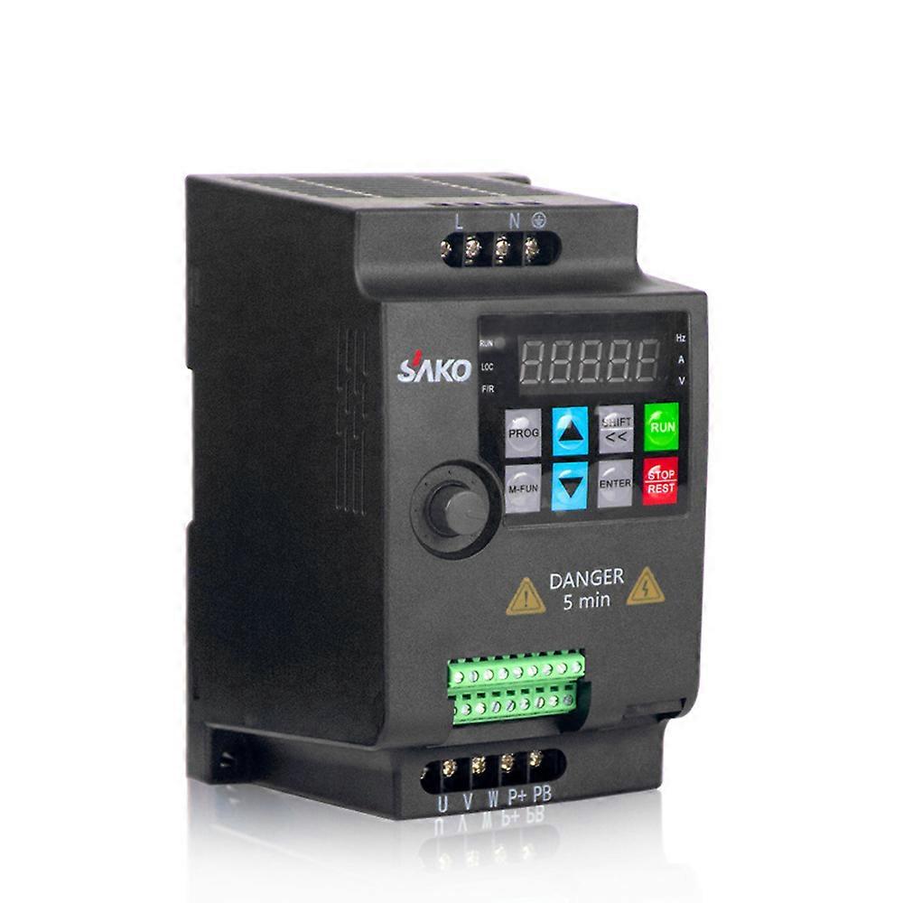 Single Phase AC220V Vector Inverter VFD Variable Frequency Converter for Stepless Motor Speed Control