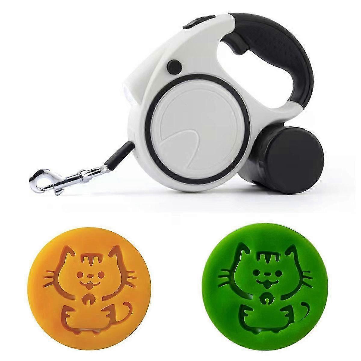 Retractable dog leash, flexible and adaptable, with flashlight and garbage bag dispenser.