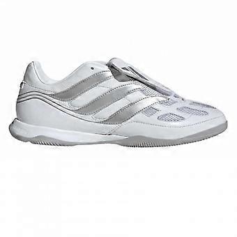 Tênis de couro Adidas Predator Precision para homens, com design dobrável.
