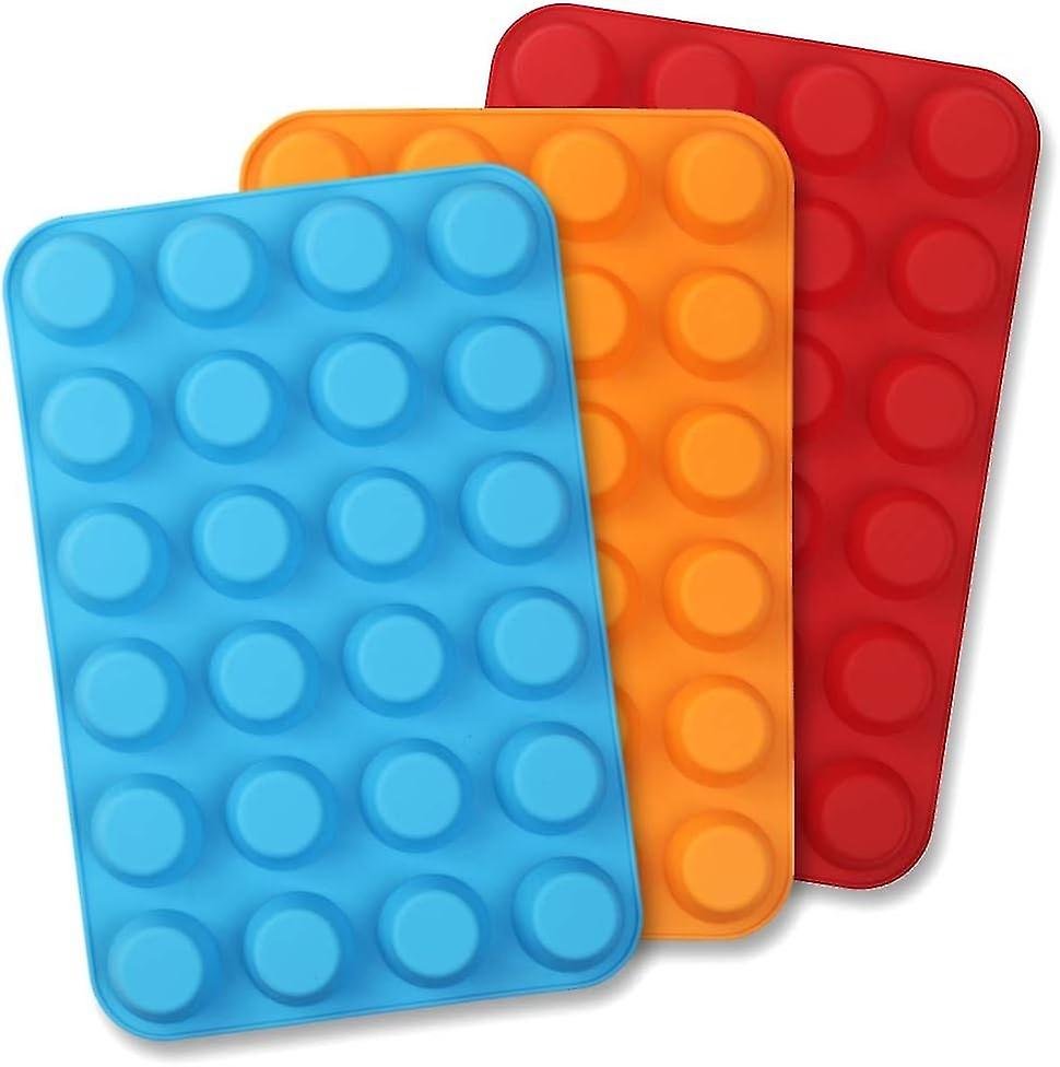 Set of 3 food grade silicone muffin cups for 24 muffins