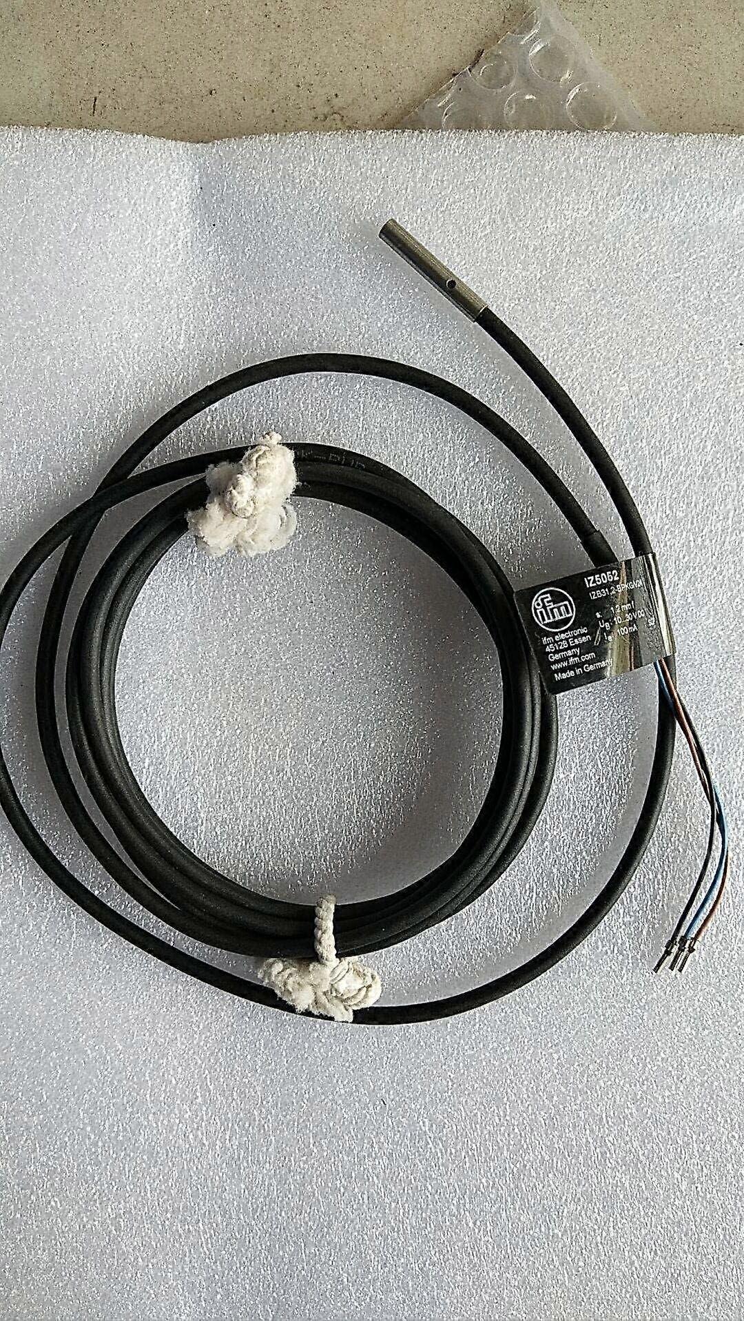 Advanced Motion Sensor for Automatic Doors and Gates, Compact Design for Security Systems