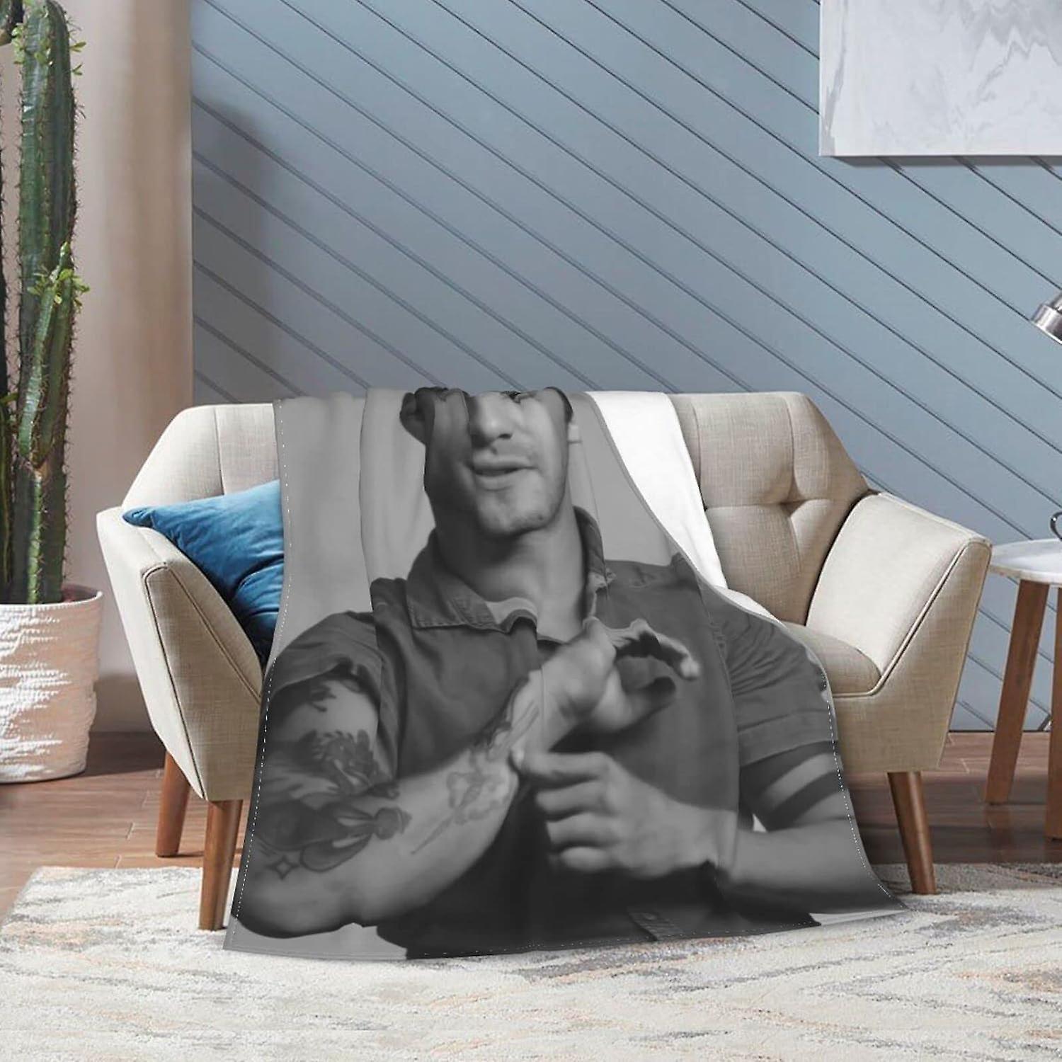 TR1788 Tyler Actor Posey Throw Blanket Ultra Soft Flannel Fleece Lightweight Blankets Warm Air Conditioning Blanket for Couch Sofa Bed