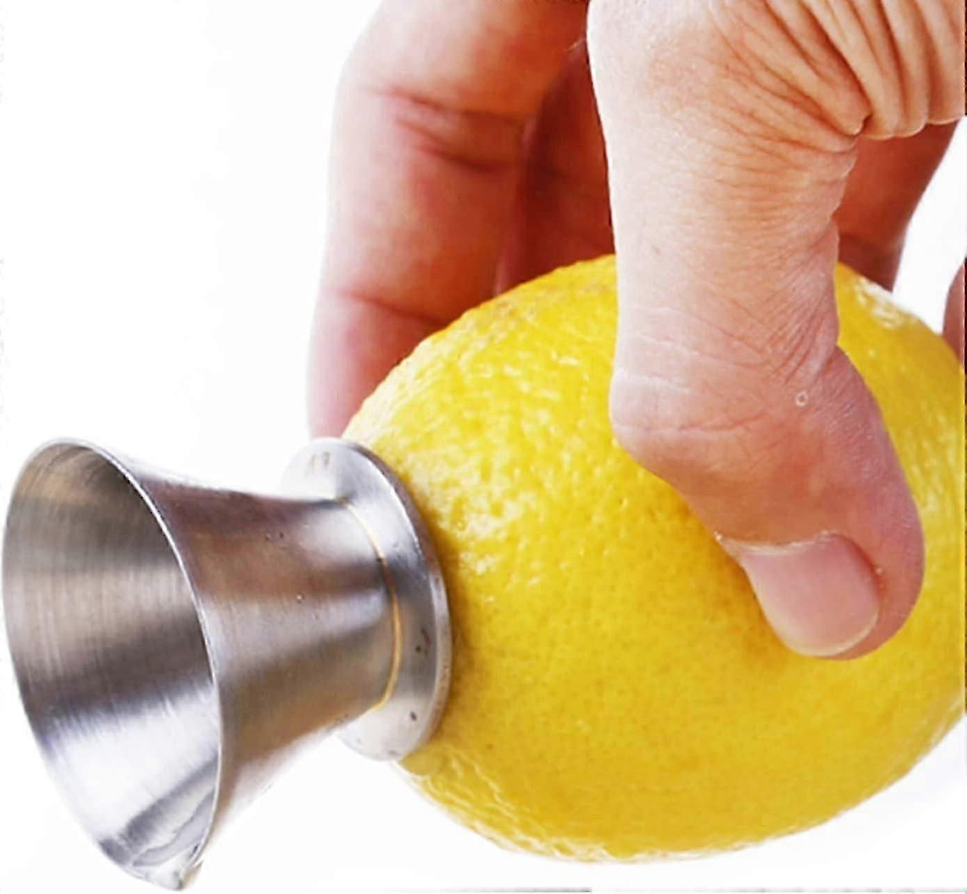 Ergonomic Lemon Press with Built-In Pourer