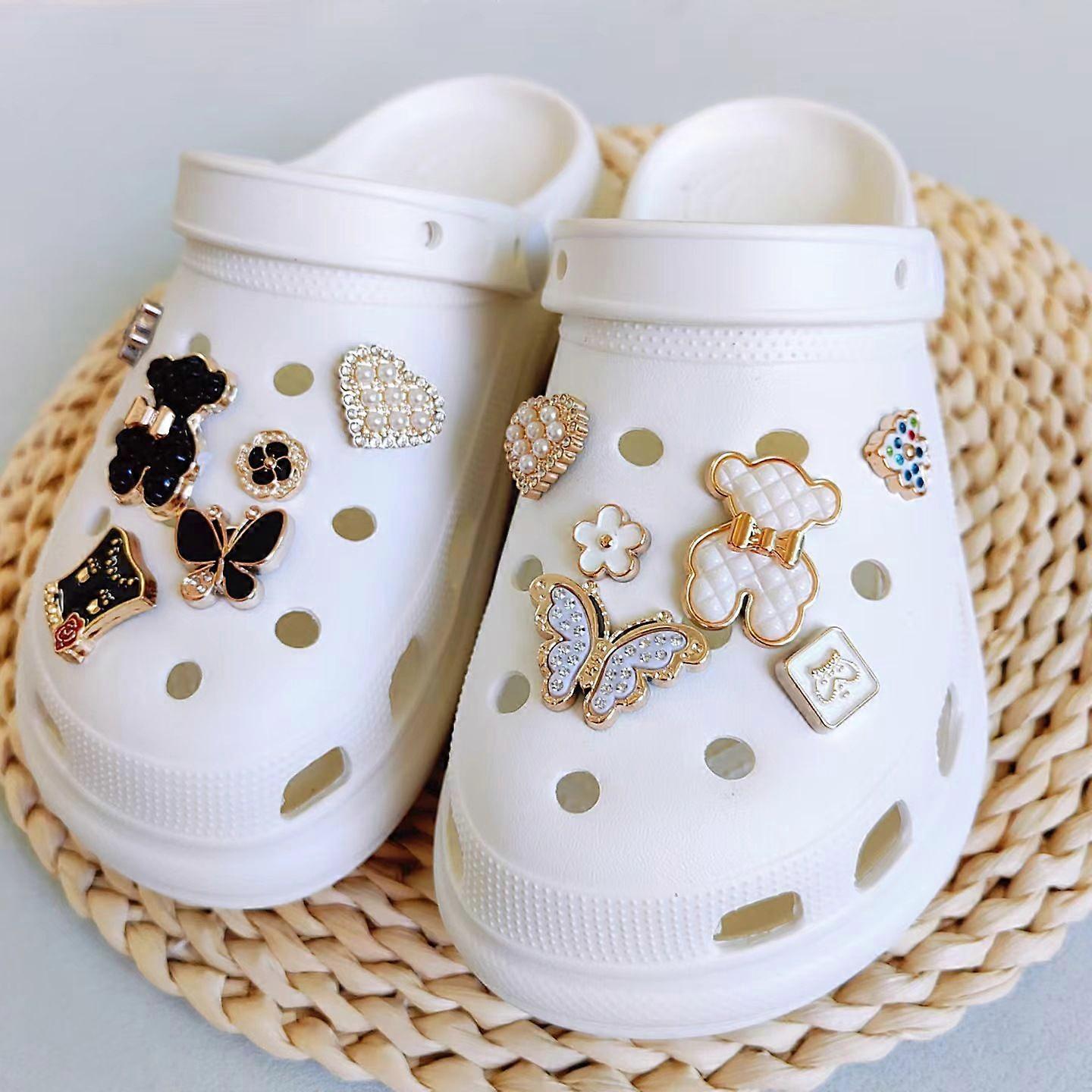 Shoe flowers (excluding shoes)8