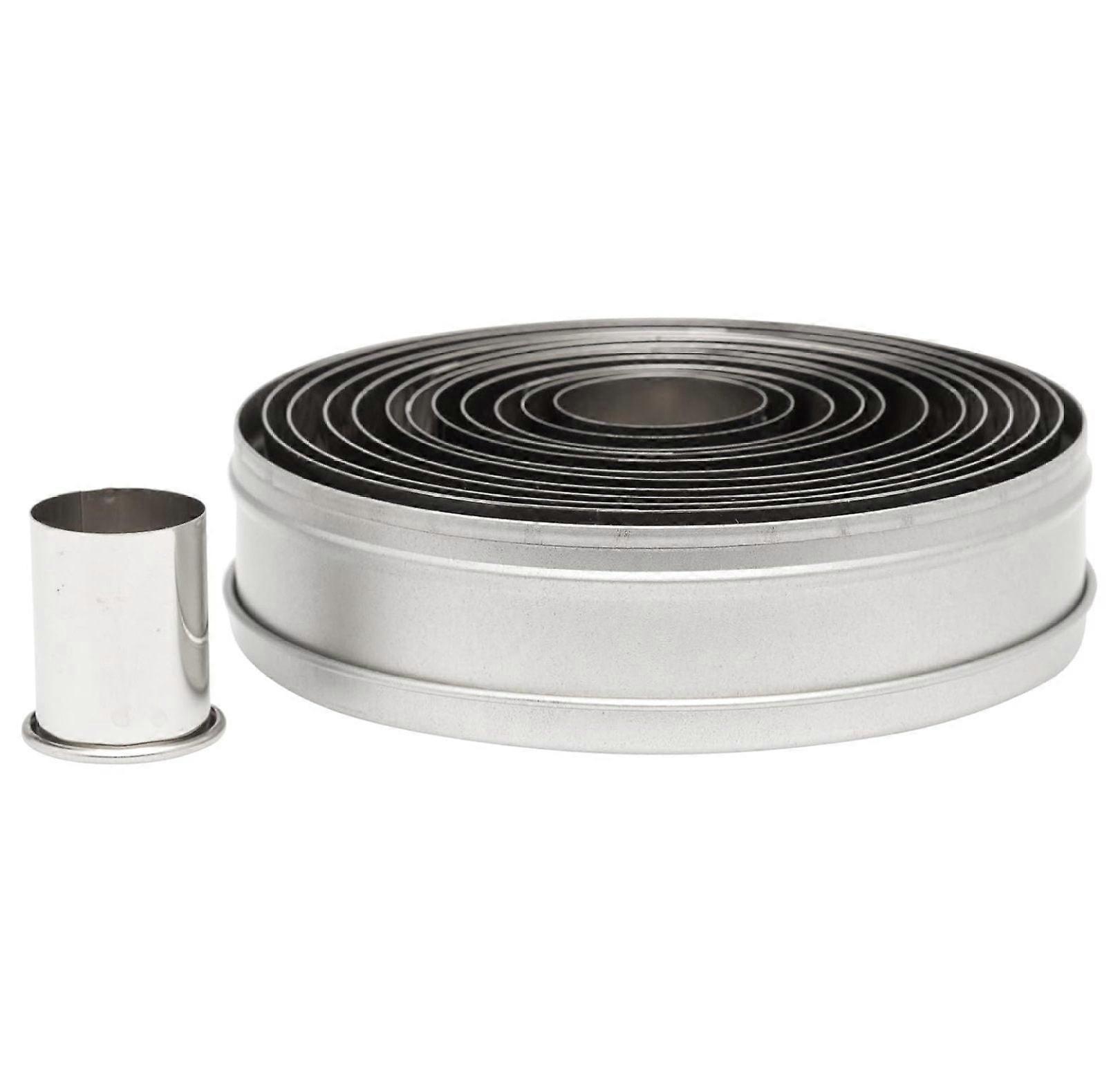 Plain Edge Round Cutters in Graduated Sizes, Stainless Steel, 12 Pc Set