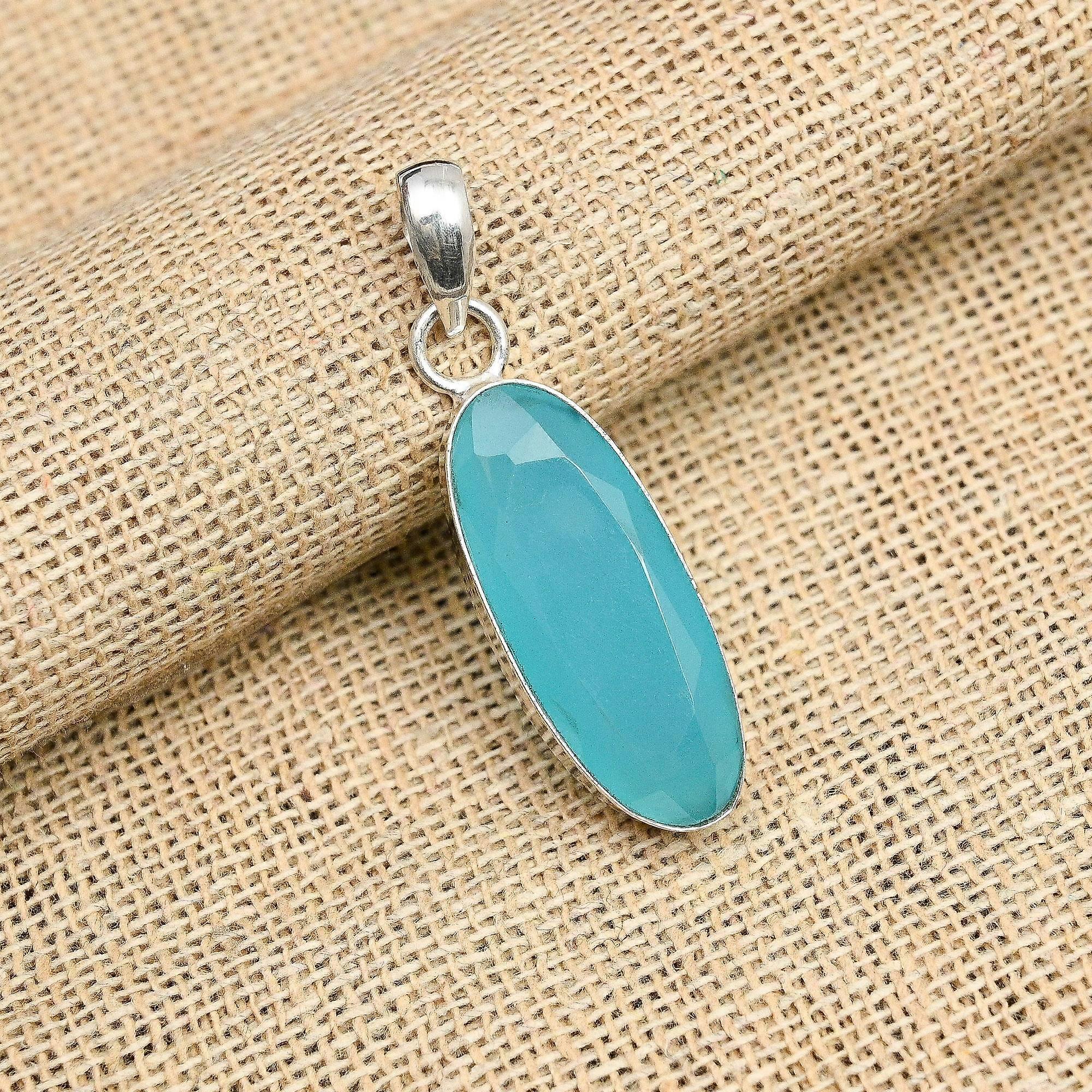 Ciondolo in argento sterling 925 fatto a mano con pietra preziosa di calcedonio blu per donna