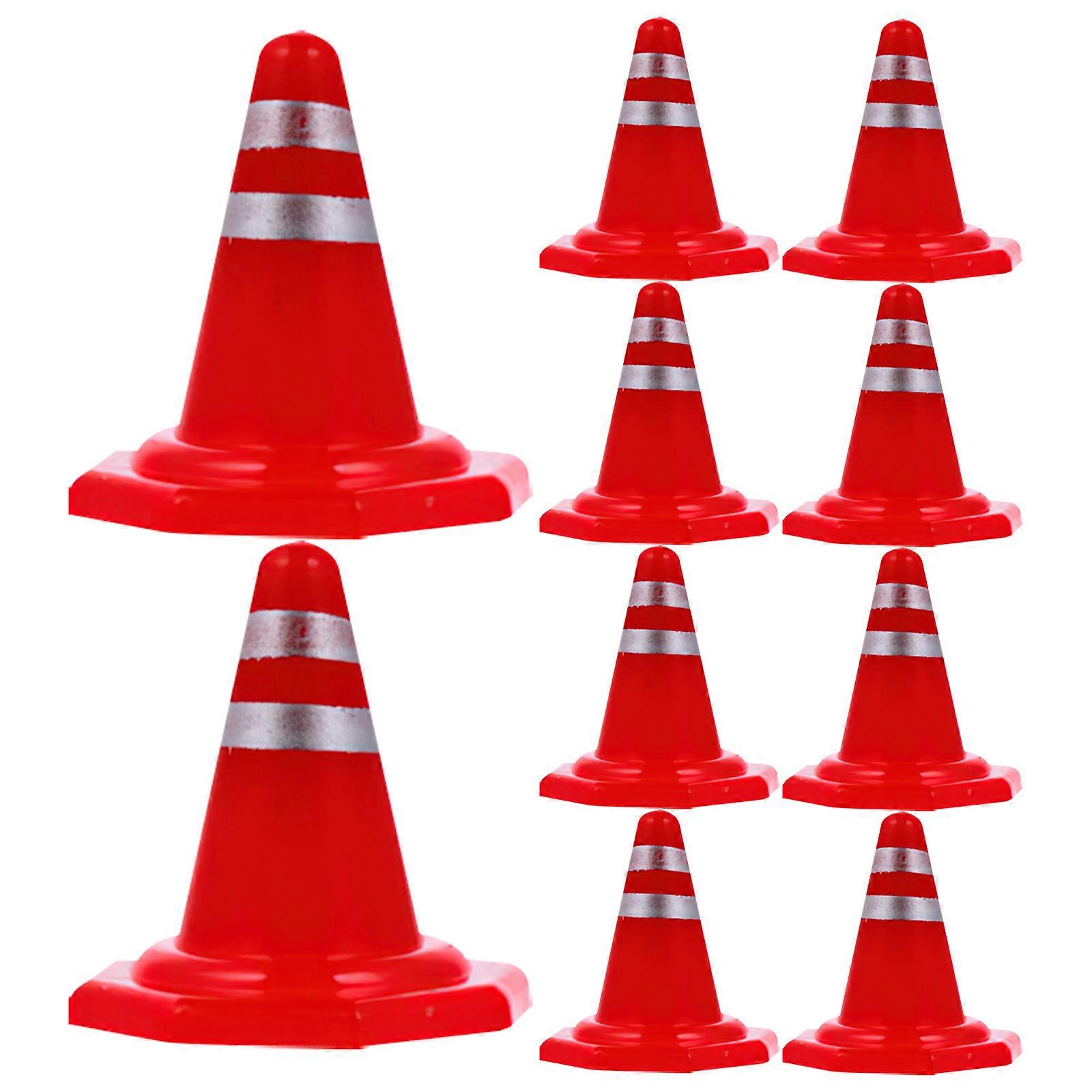 30pcs Traffic Roadblocks Simulation Sable Table Props DIY Road Cone Signes