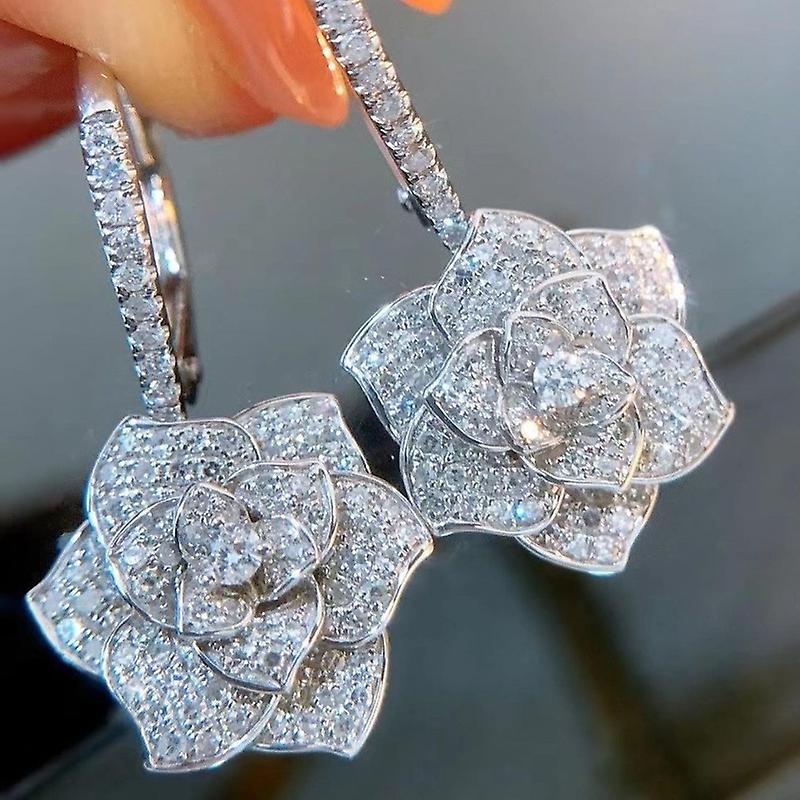 Smukke blomsterformede Zircon øreringe - Perfekt til kvinders daglige afslappede look!