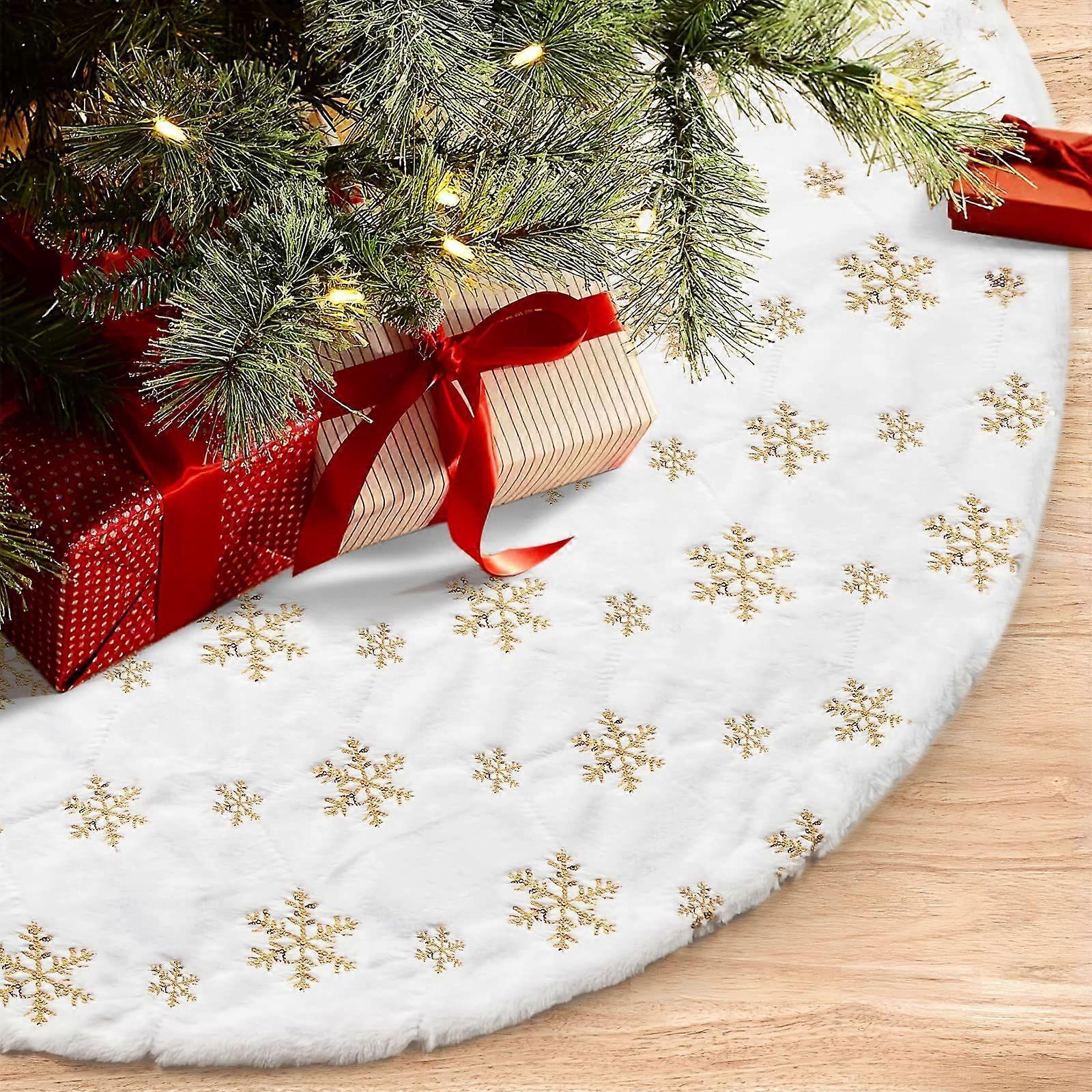 Christmas Tree Skirt with Snowflake Motif Faux Fur - Elegant Base and Festive Rug for Your Christmas Tree Decoration