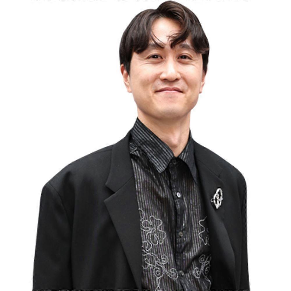 Taewon Go (Anzug) Halbkörper Buddy Ausschnitt