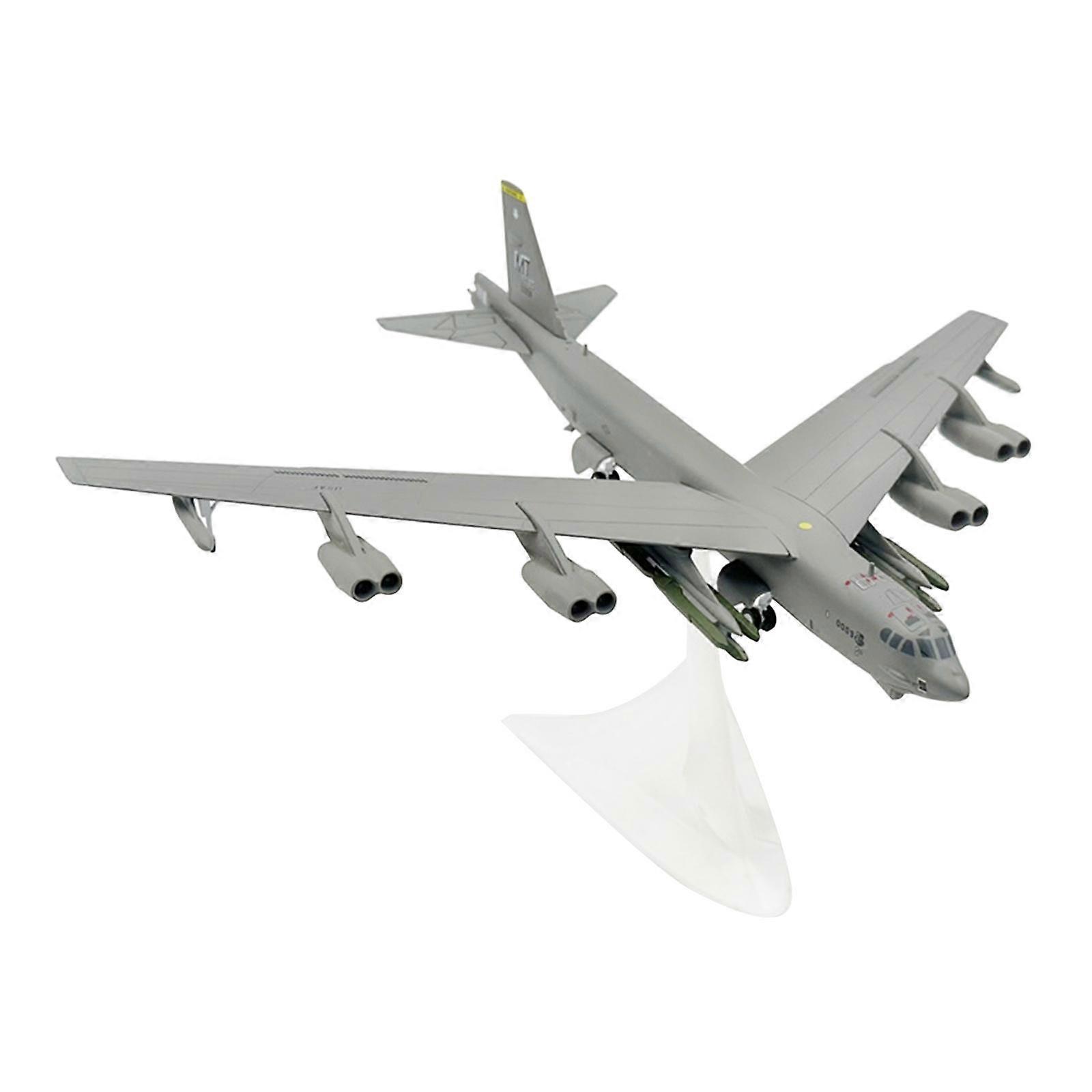 Simulation Space Model 1/200 Collection Airplane Model for Table Bar Desktop