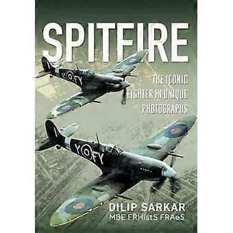 Spitfire: l'iconico caccia in fotografie uniche.