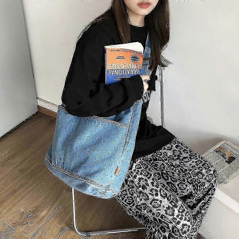 Women's canvas shoulder bag with strap
