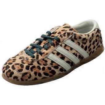 adidas Gazelle Lo Pro Womens Fashion Trainers in Beige White