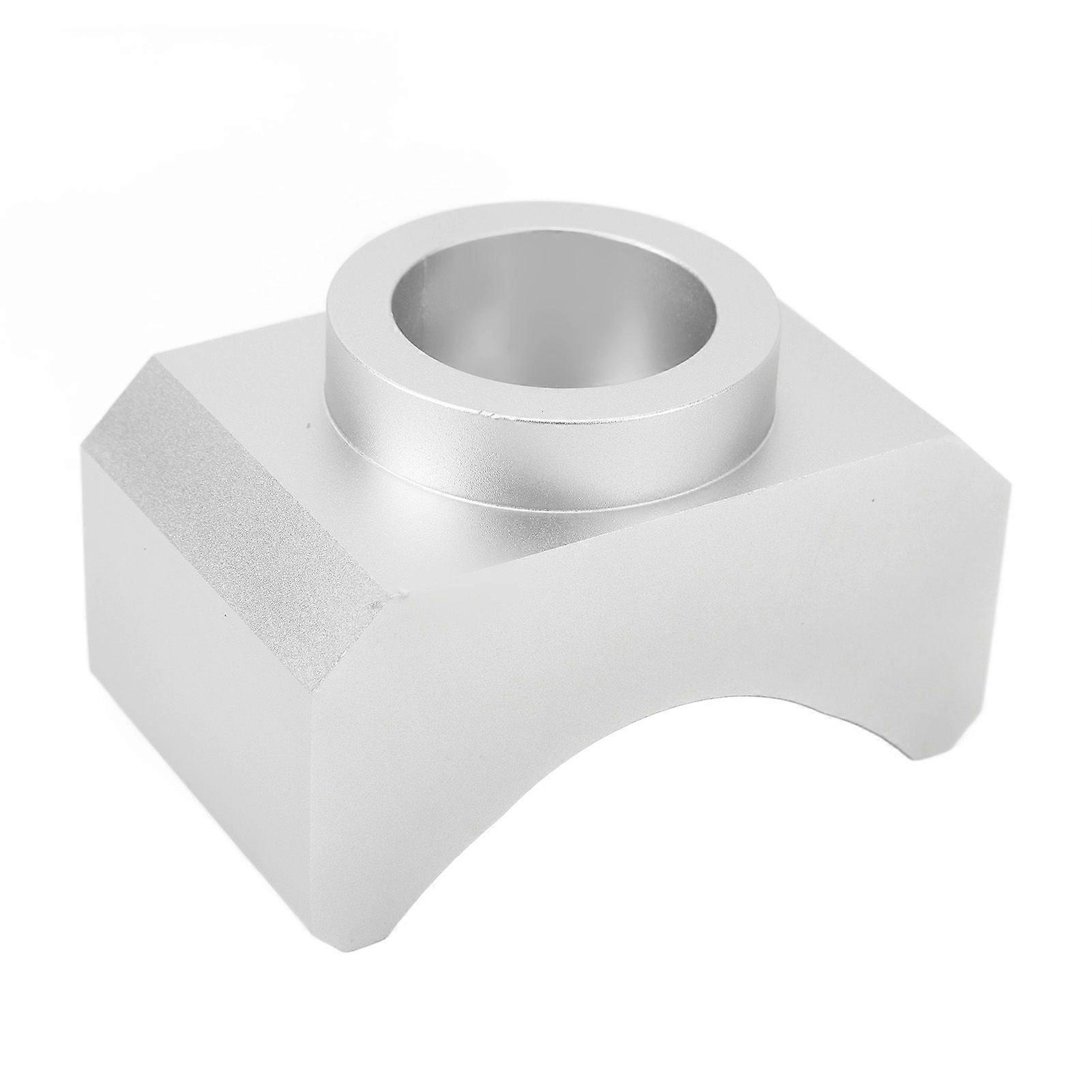 Portable hydraulic jack adapter for axle lifting