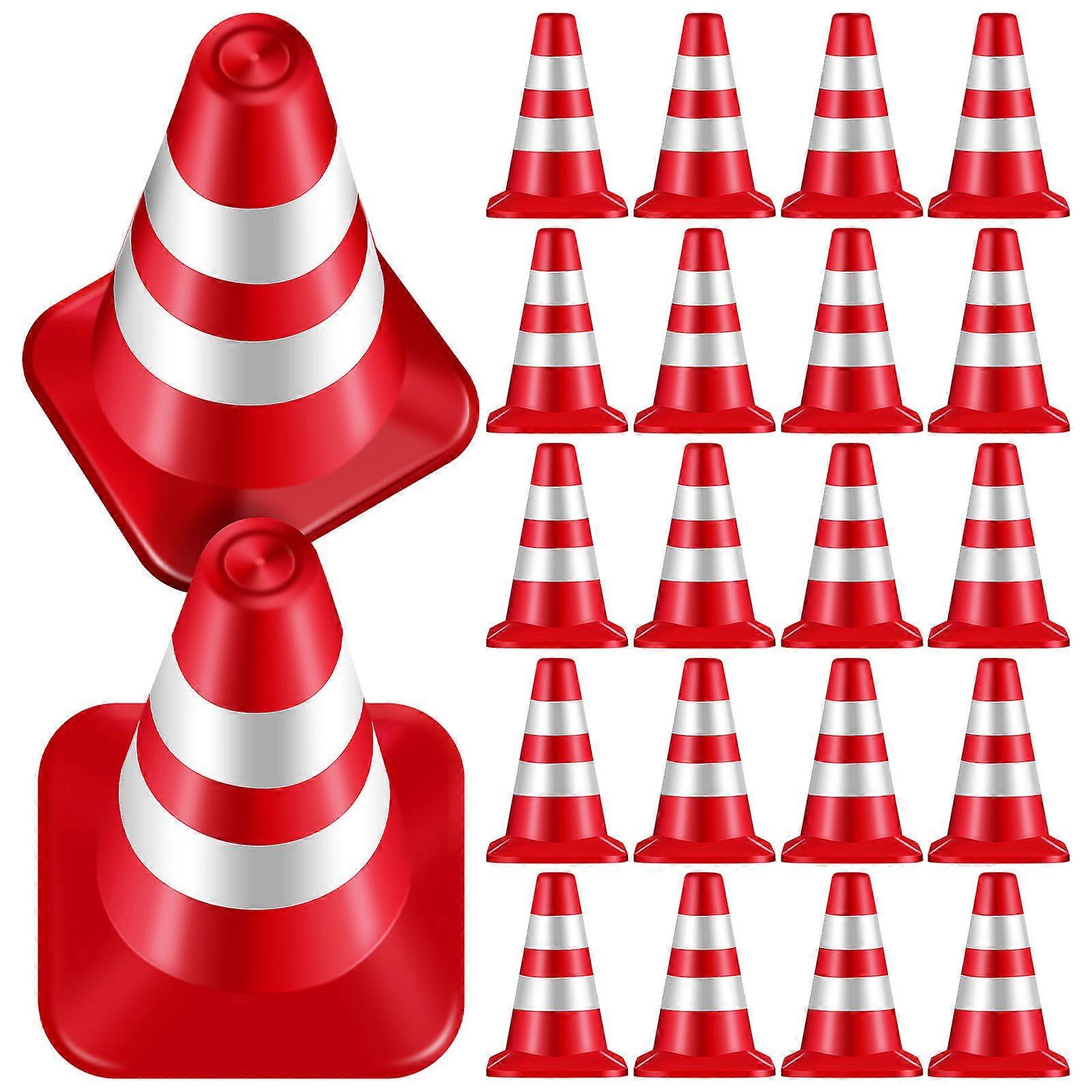 Tiny Traffic Cones Plastic Model Toys for Kids Creative Play 120Pcs