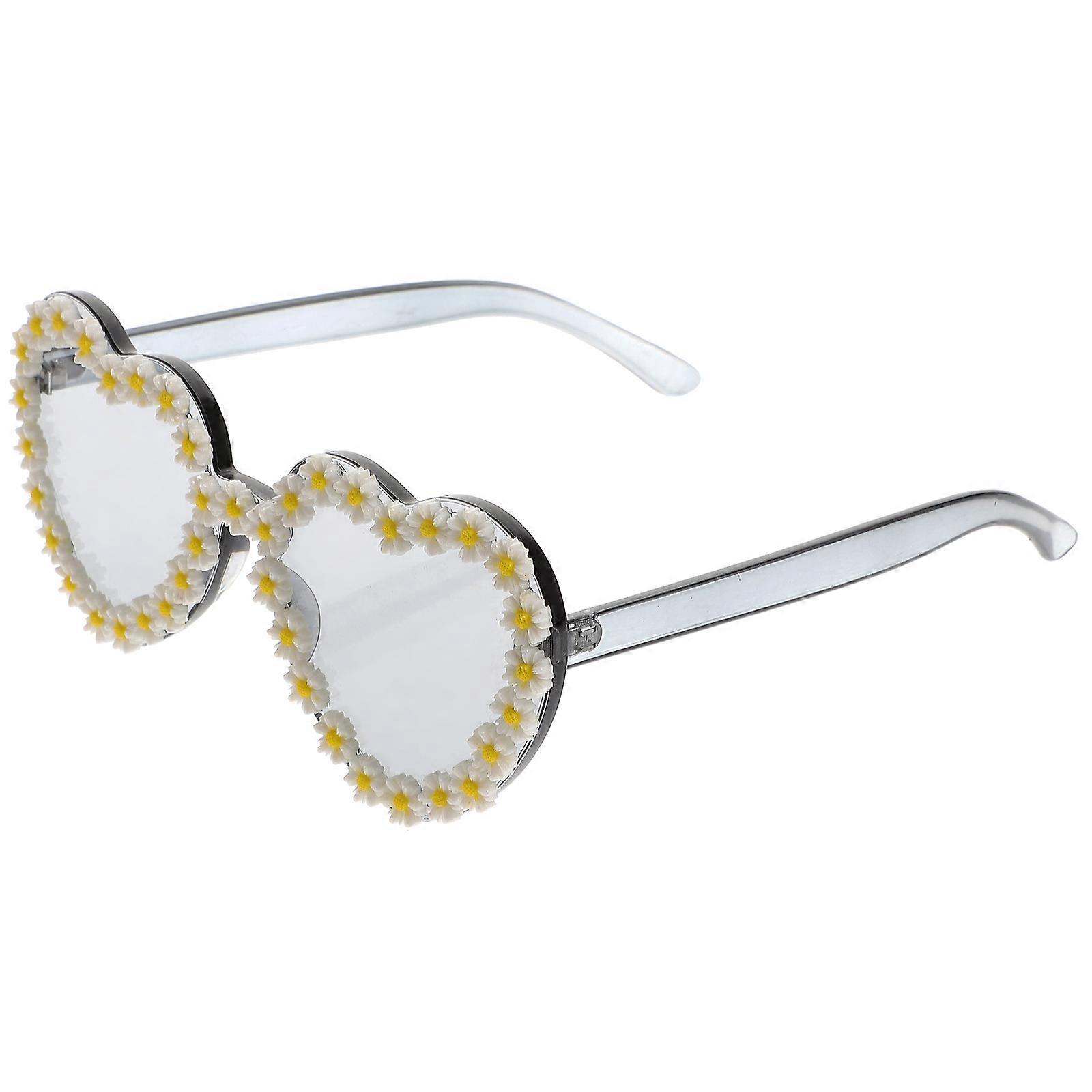 Trendy Valentines Sunglasses with Heart Shape, Versatile Outfit Complement for Any Event