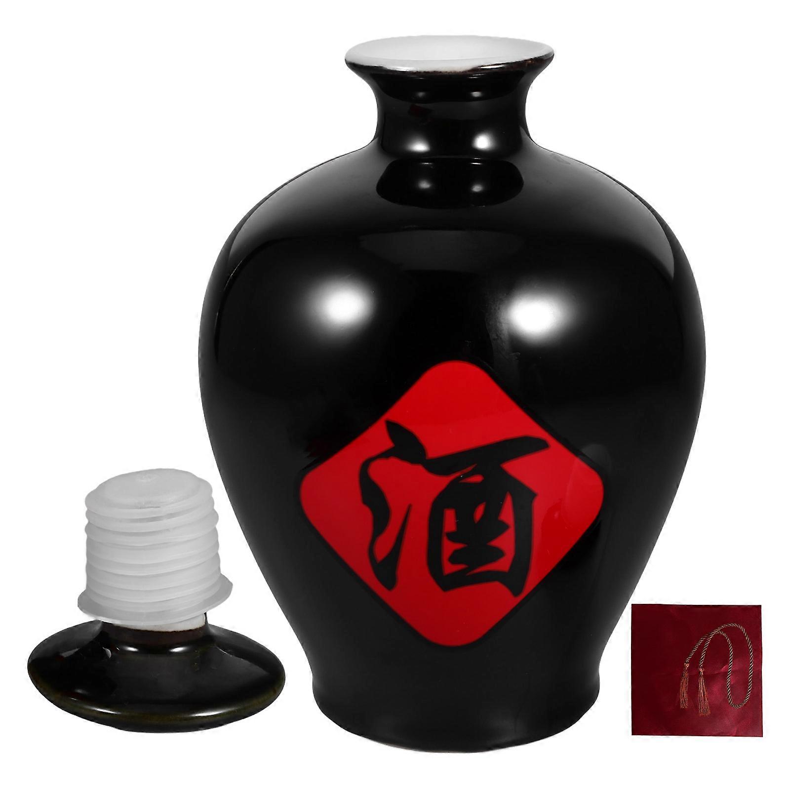 Traditional Airtight Ceramic for Storage in Black Ideal for Home and Restaurant Use 750ml