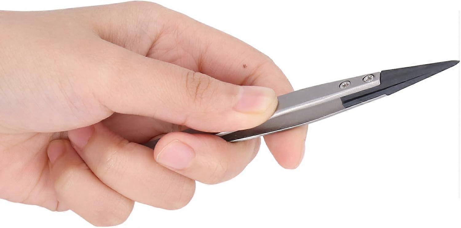 Tweezers with a Sharp Carbon Fiber Tip