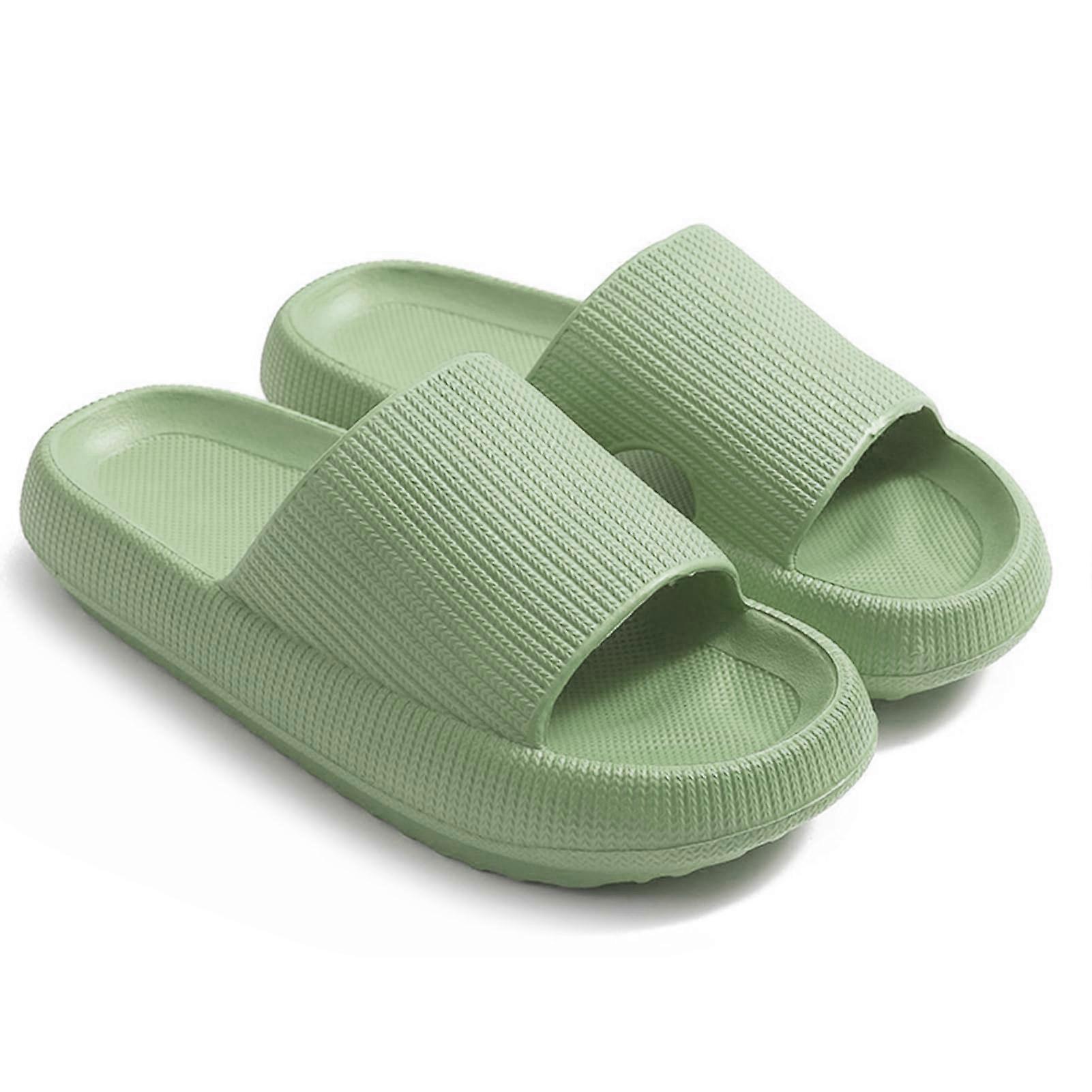 Pantoufles d'intérieur d'été, douces, confortables et respirantes, pour un usage quotidien.