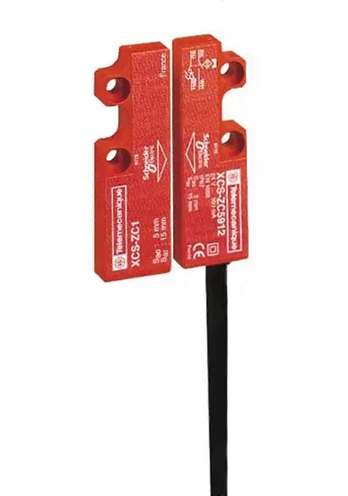 Magnetic Safety Switch XCSDMC7905 Coded Sensor 5m Cable Dual NC Contacts 5V Industrial