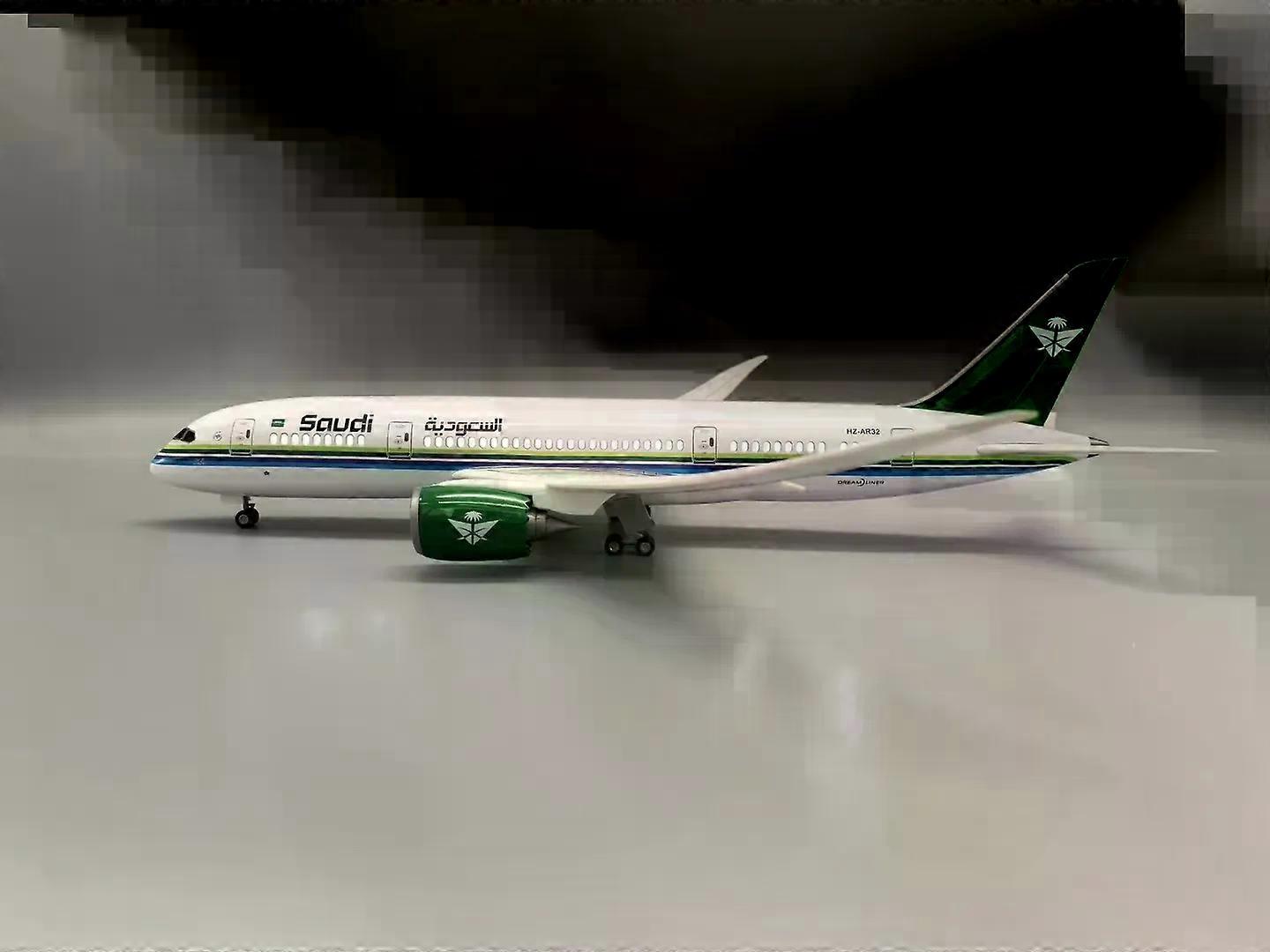 Diecast 47CM B787 Saudi Arabian Airlines Aircraft Model 1/130 Scale Resin Airplanes for Collection Display Model Toy