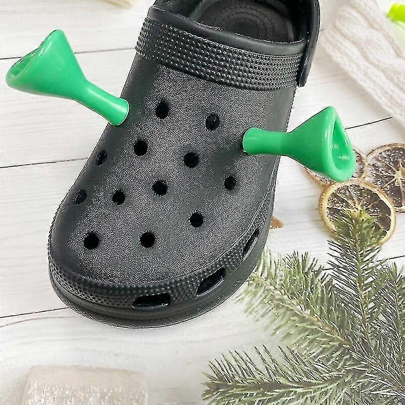 10個の漫画の耳の靴の魅力、クロックスのためのミニシュレックの耳の靴の魅力、ワニの下駄サンダルのための完璧な漫画の贈り物