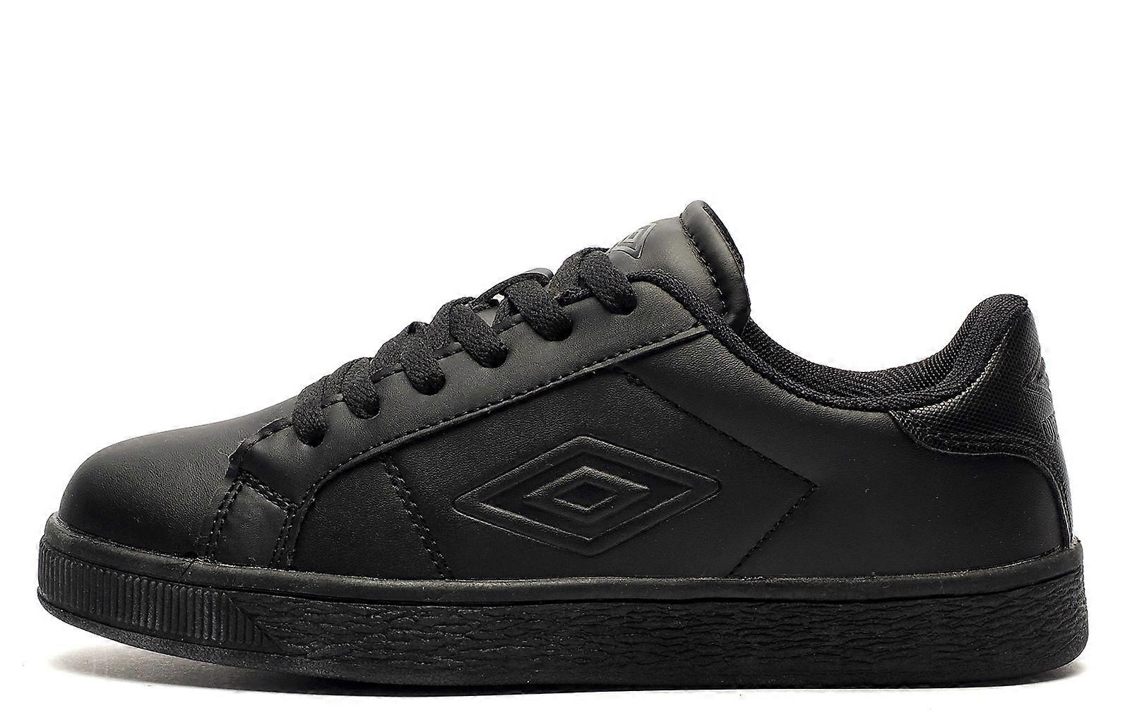 Umbro Medway V Lace Up Junior Trainers Black