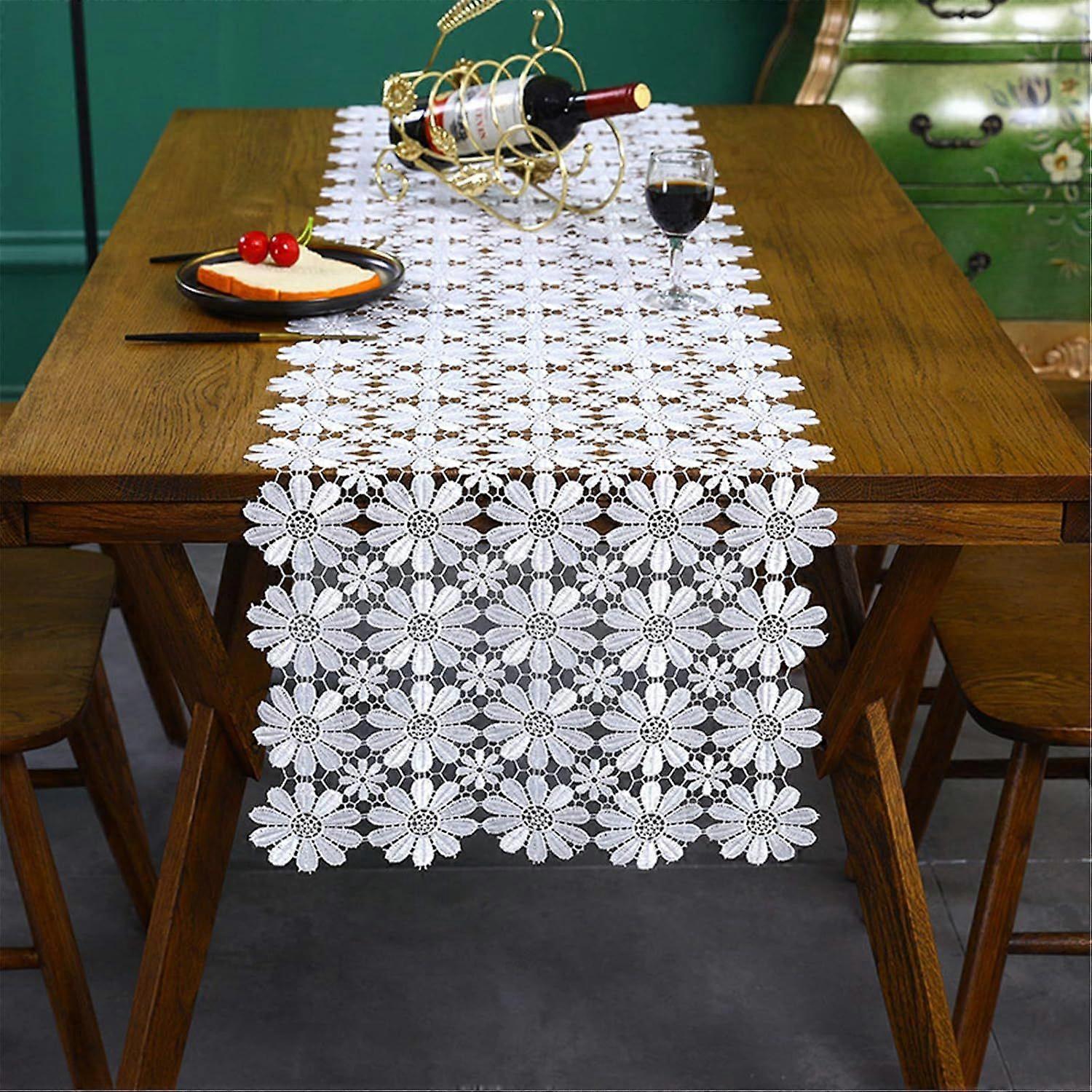 Ľanový bežec, háčkovaný čipkovaný obrus so strapcami