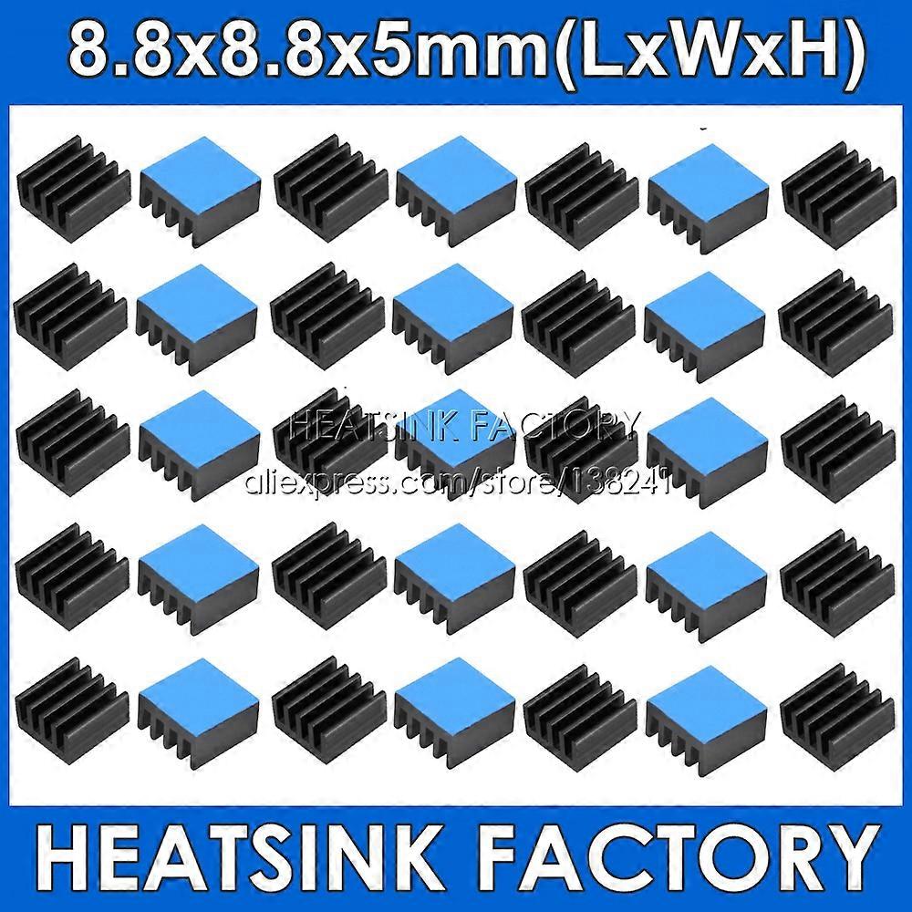 8.8x8.8x5mm فضي / أسود / أزرق تبريد الألومنيوم بالوعة الحرارة برودة مع المبرد الحراري على الوجهين تبديد الحرارة