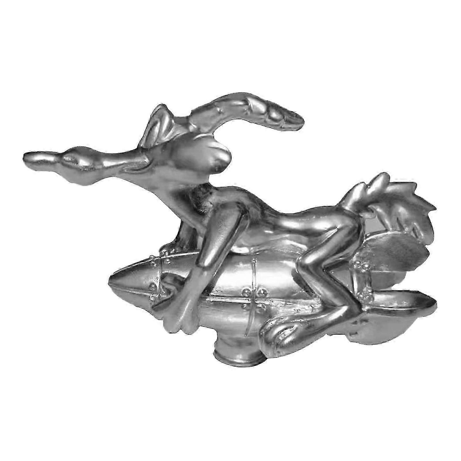 3D resin hood ornament and vintage license plate topper, adding unique style to car customisation for UK drivers.