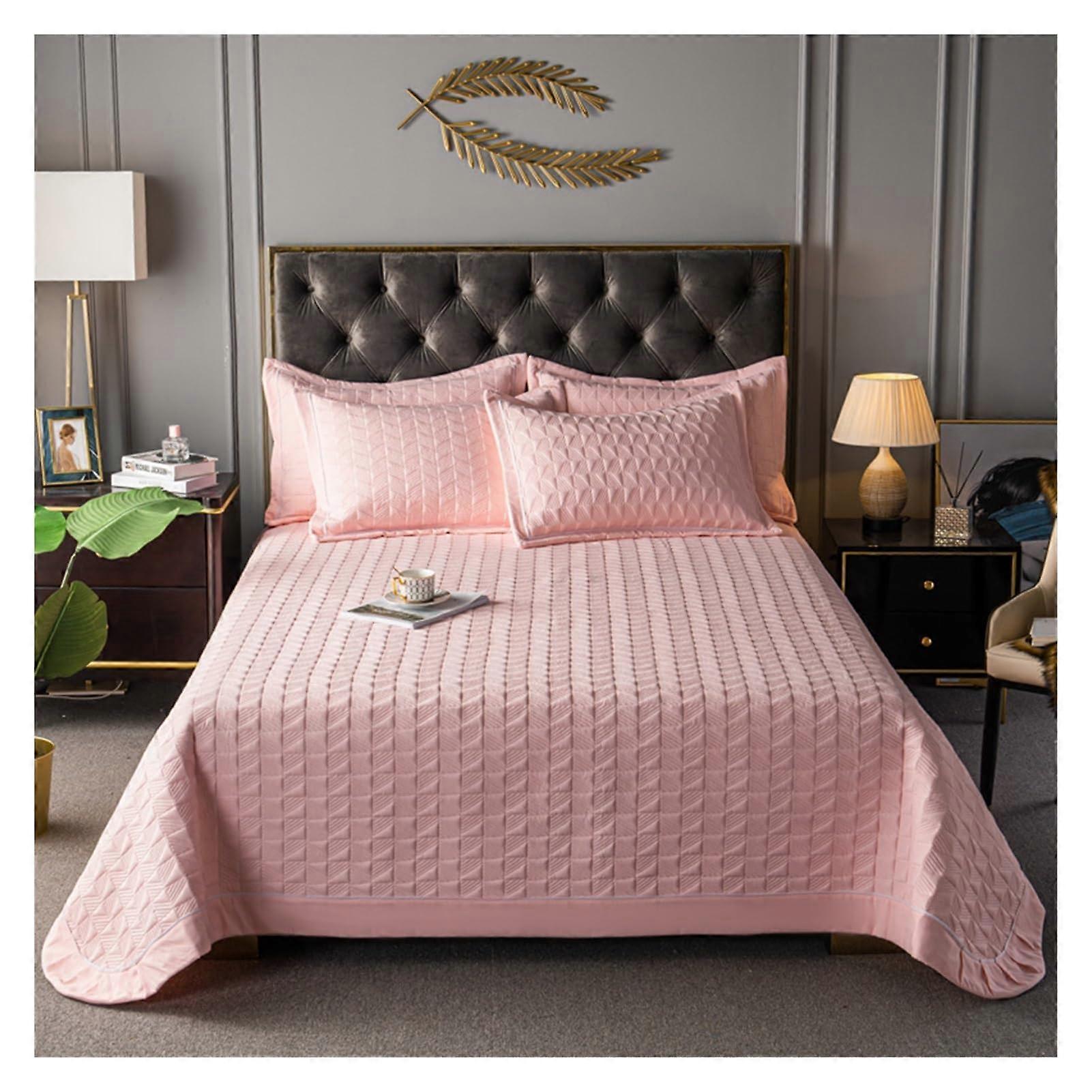 Queen Size Quilt Set with Pillowcases and Breathable Mattress Protector, Elegant 3Piece Bedspread