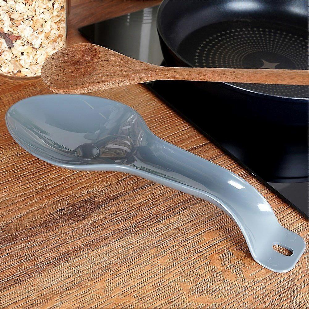 Practical kitchen utensil holder for a clean kitchen counter