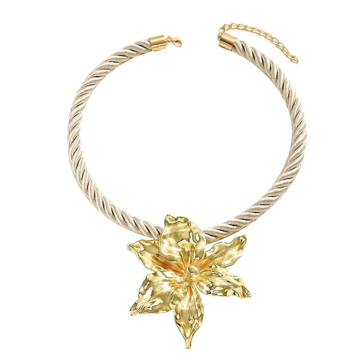 Necklace, Women's 2025 Style Exaggerated 3D Flower Design Versatile Pendant Collarbone Chain