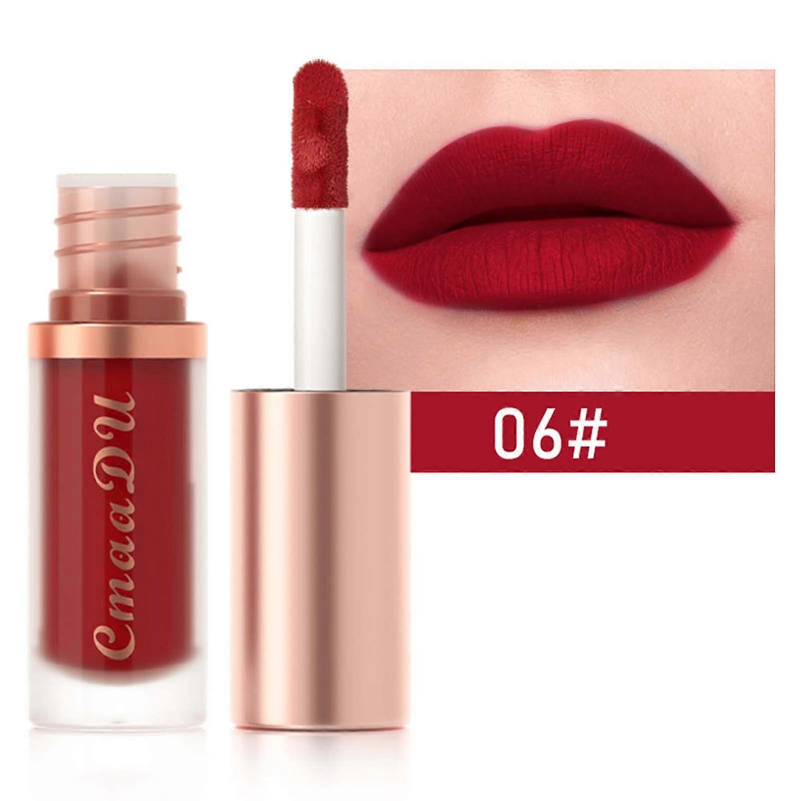 Rouge à lèvres Matte Velvet Lip Color Velvet Matte Texture, avec des propriétés de transpiration et de non-décoloration lorsqu’il est exposé à l’eau