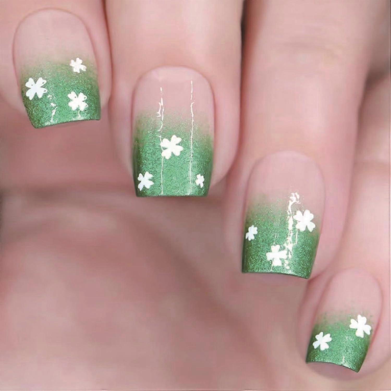 St. Patrick's Day Press On Nails Set, Green Shamrock Short Square False Nails, 24pcs Reusable Tips