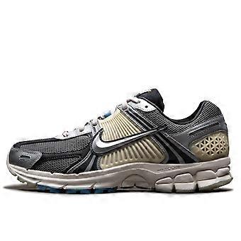Nike Zoom Vomero 5 Cheung Ka Long Don't Lose Your Way HQ3449-001