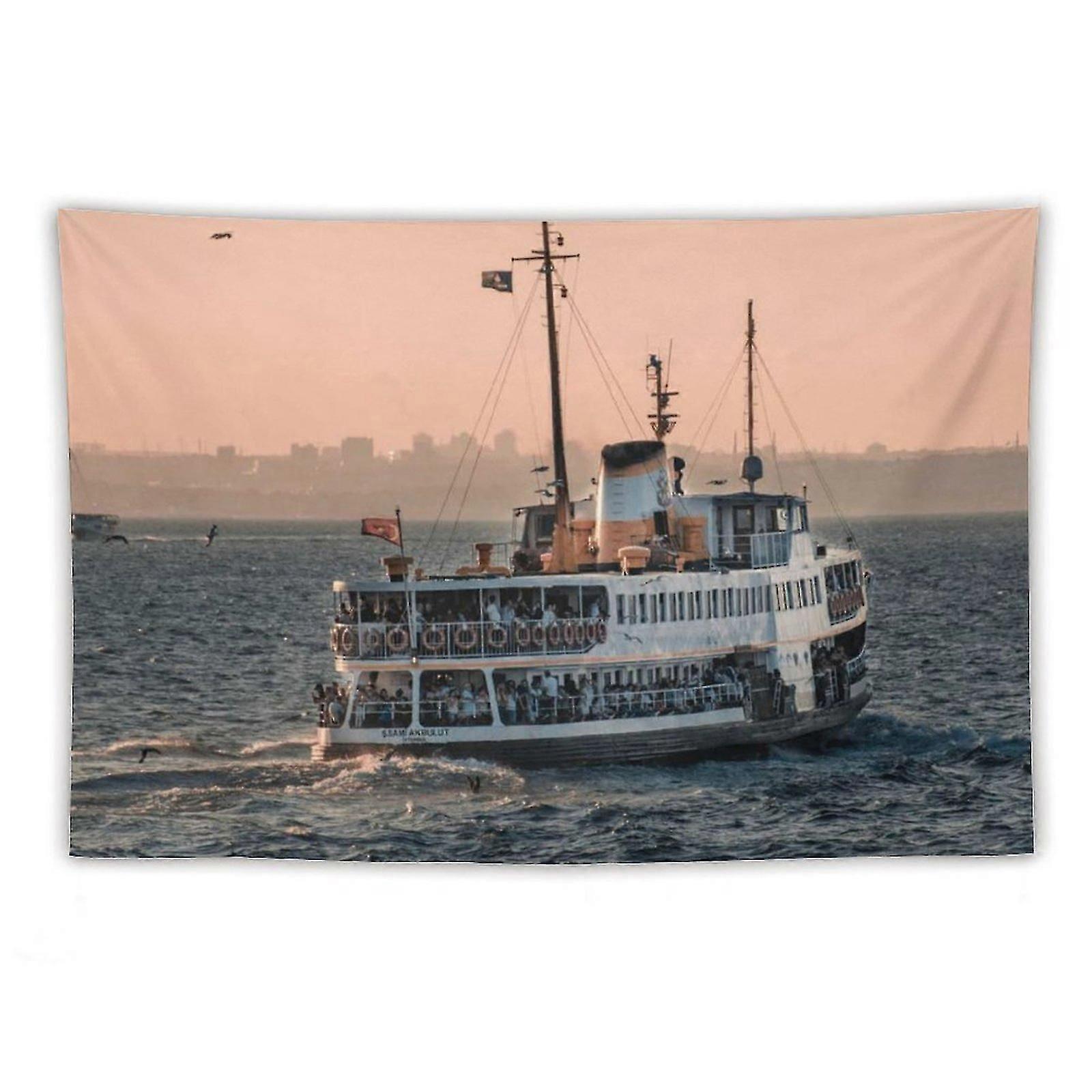 Cruiseskip som seiler i sjøtepper