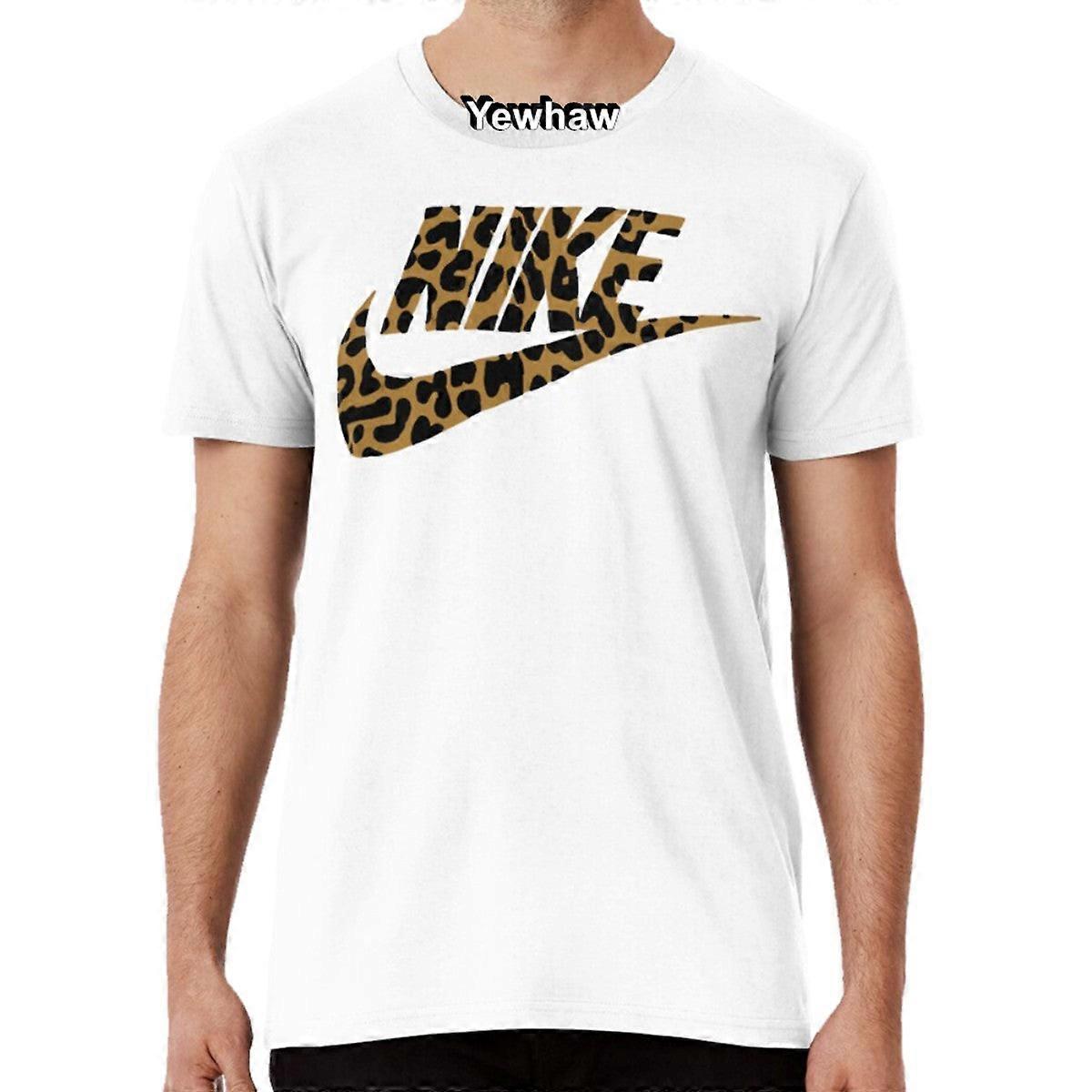 Tričko Nike s leopardím potiskem a logem