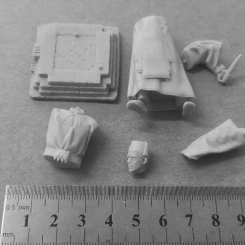 The Mummy Resin Figure 1/24 Model Kit Unpainted and Unassembled Toys