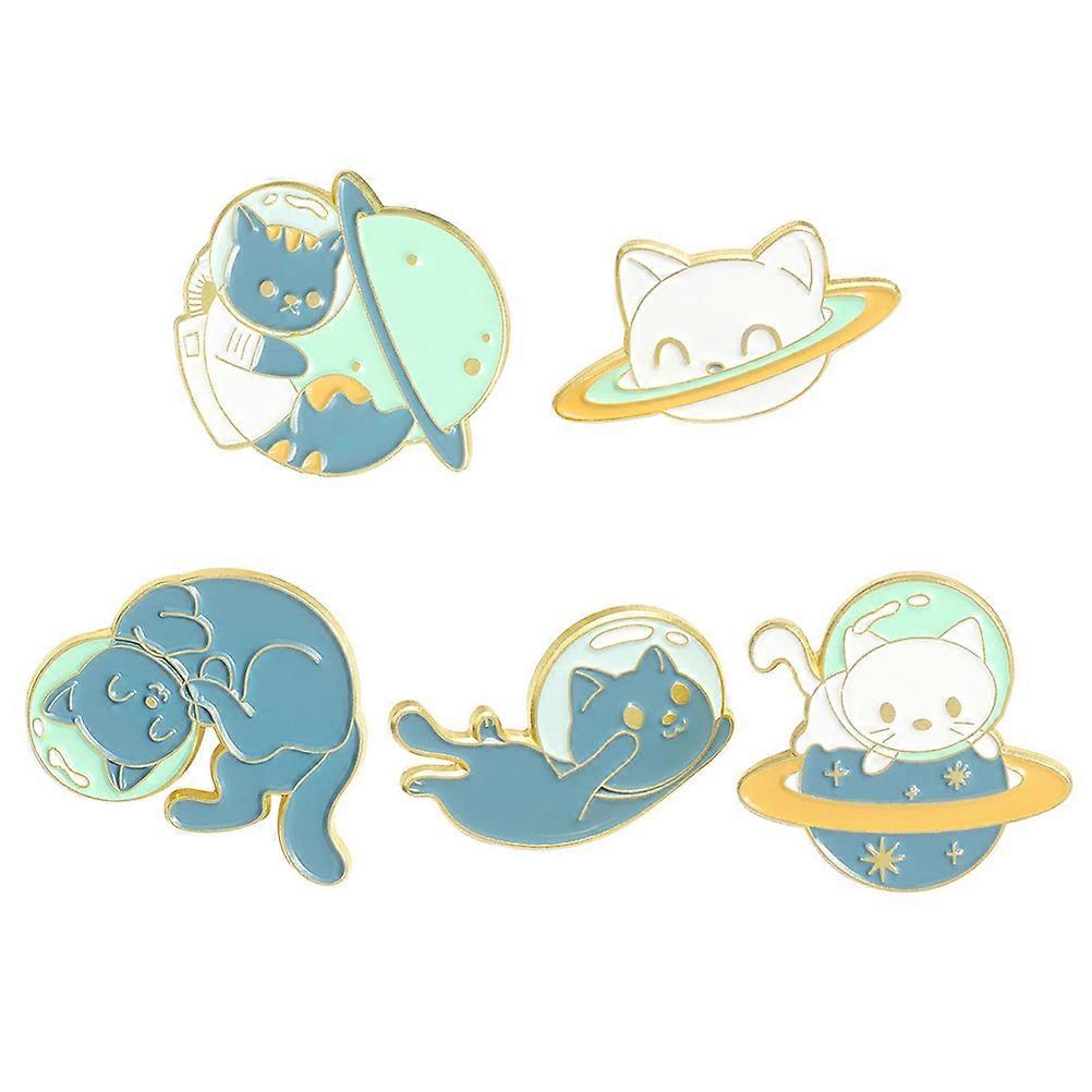 a refined and engaging product description based on your input:

 

**5 Pcs Adorable Cat Brooch Pins – Lightweight Decorative Animal Brooches for