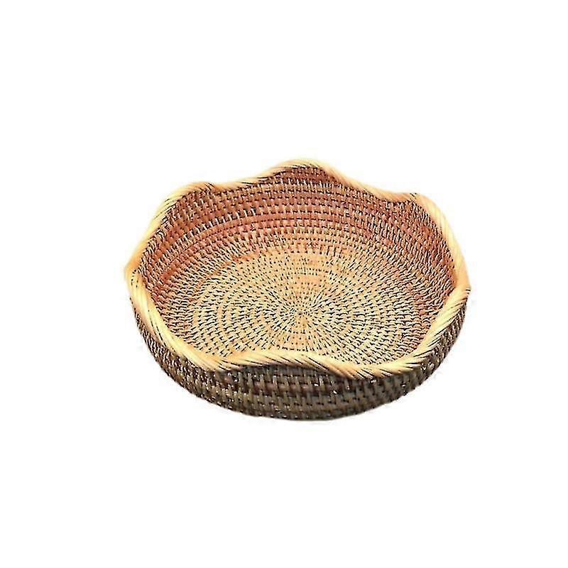 De nieuwe rotan geweven mand