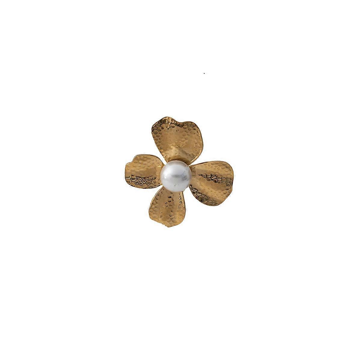 Clover Brooch, Vintage Metal with Pearl, Classic Elegant Versatile Ancient Style Accessory