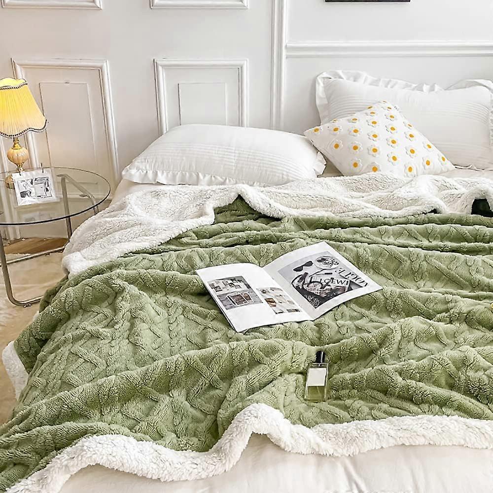 Cuddly Blanket, 150 x 200 cm, Fluffy Blanket, Sofa Throw, Fleece Blanket, Thick Sofa Blanket, Double Face, Extra Warm and Soft Couch Blanket, Green B