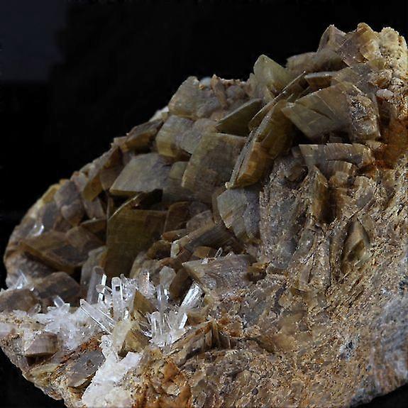 Quartz + Siderite 1012.5 carats
