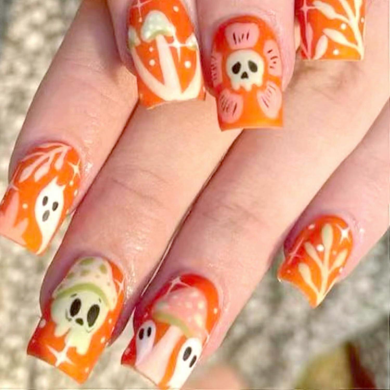 Halloween Press On Nails with 3D Spider Web, Glossy Almond Shape False Nails, 24pcs Reusable Set